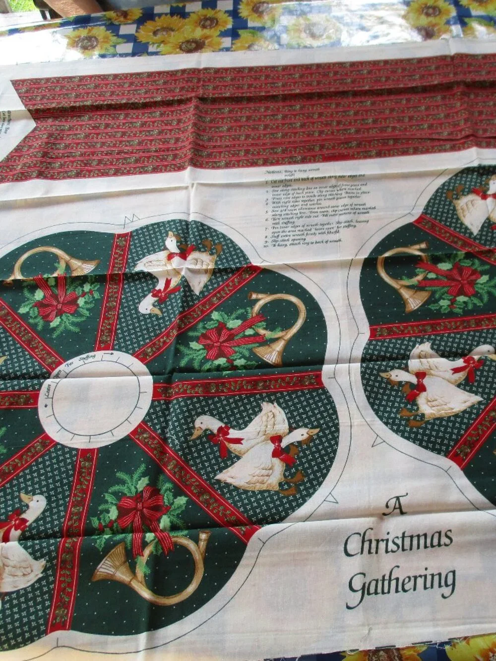 Vintage A Christmas Gathering Cotton Fabric Duck Wreath Cut Out Craft Project